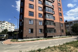 2-к. квартира, 66,7 м², 1/9 эт.